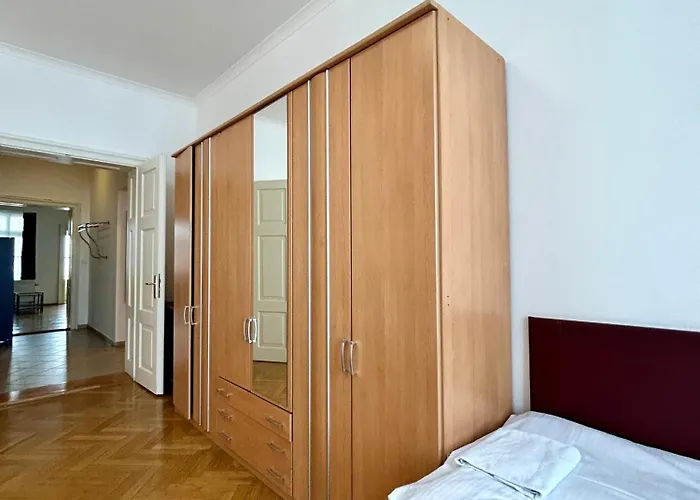 Quadrio Bedroom Central Apartment